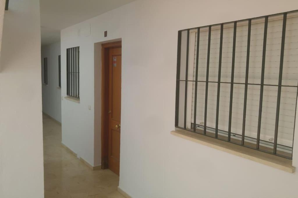 Апартаменты Apartamento Con Parking Gratis En El Centro De Малага Экстерьер фото