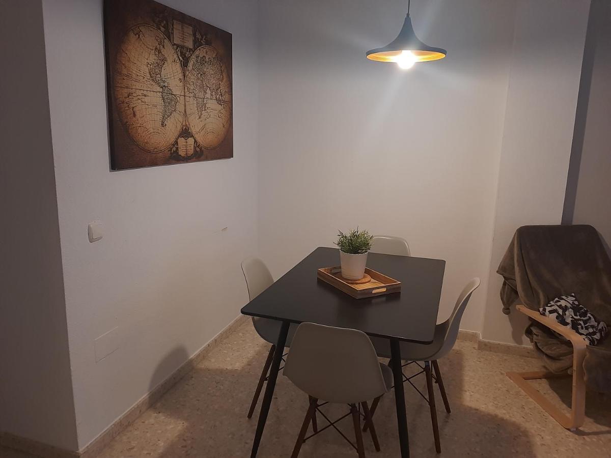 Апартаменты Apartamento Con Parking Gratis En El Centro De Малага Экстерьер фото