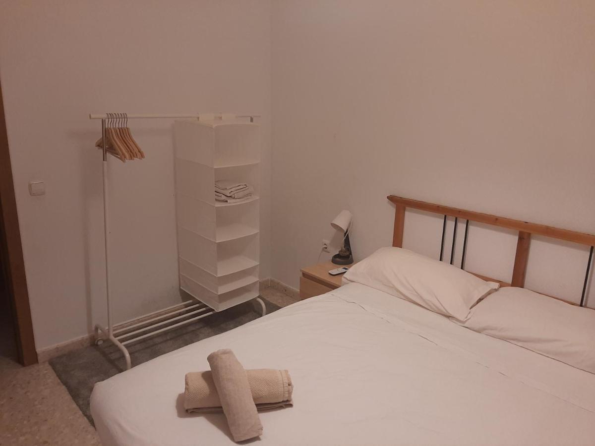 Апартаменты Apartamento Con Parking Gratis En El Centro De Малага Экстерьер фото