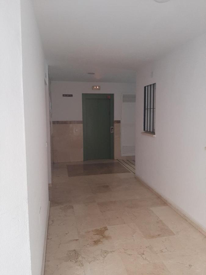 Апартаменты Apartamento Con Parking Gratis En El Centro De Малага Экстерьер фото