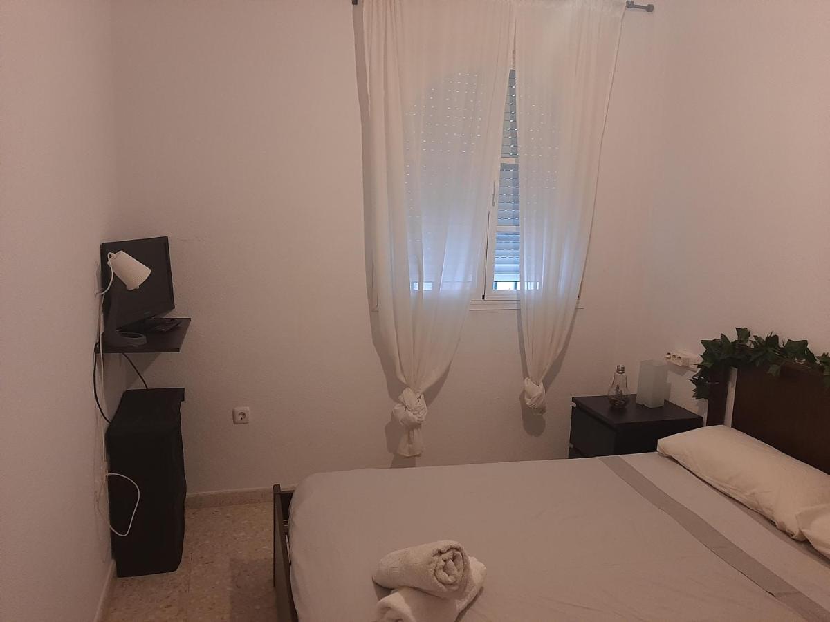 Апартаменты Apartamento Con Parking Gratis En El Centro De Малага Экстерьер фото