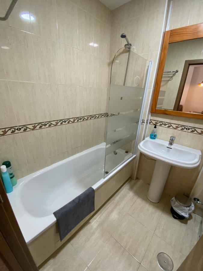 Апартаменты Apartamento Con Parking Gratis En El Centro De Малага Экстерьер фото