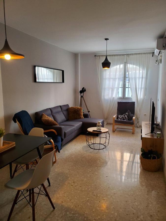 Апартаменты Apartamento Con Parking Gratis En El Centro De Малага Экстерьер фото
