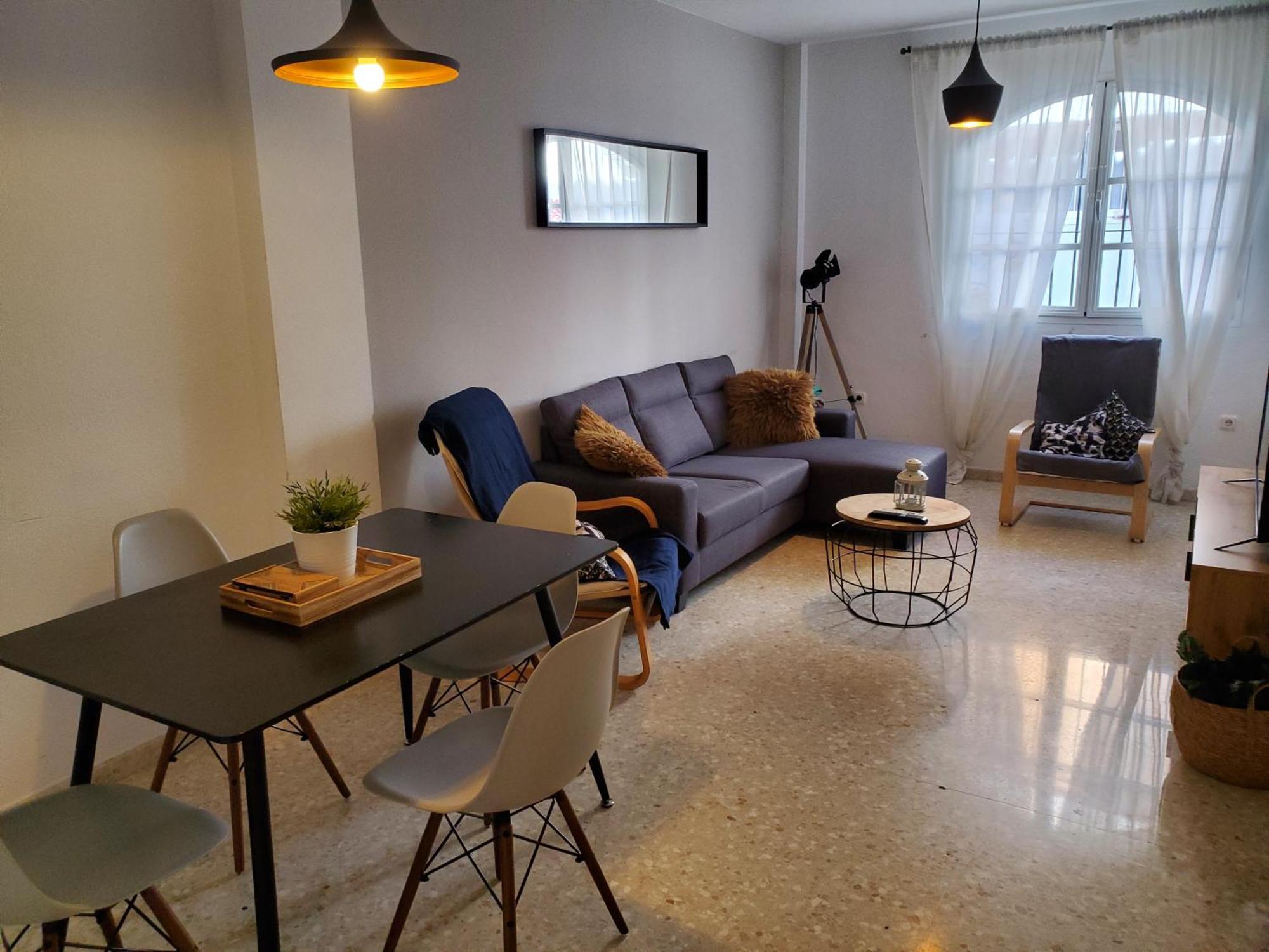 Апартаменты Apartamento Con Parking Gratis En El Centro De Малага Экстерьер фото